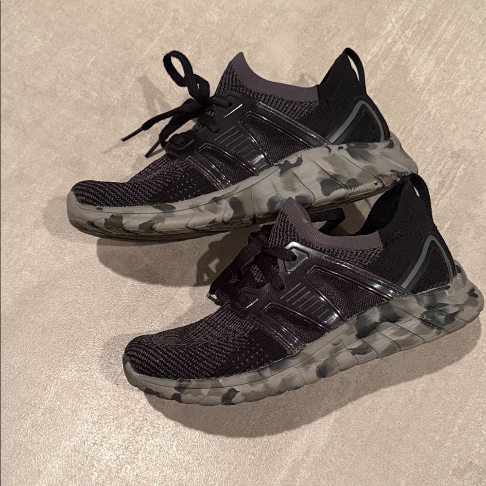Black Athletic Works Big Kids Sneakers